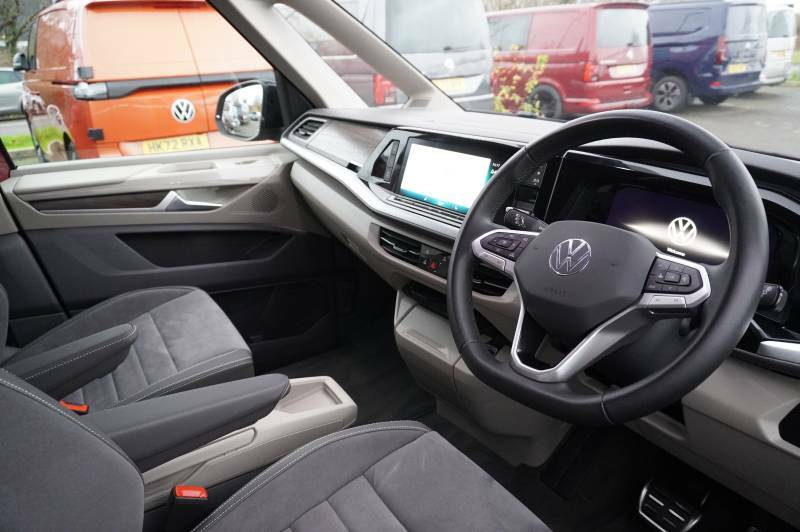 Volkswagen Multivan Tdi Dsg Style Swb - 75 HY75OVL Red #6