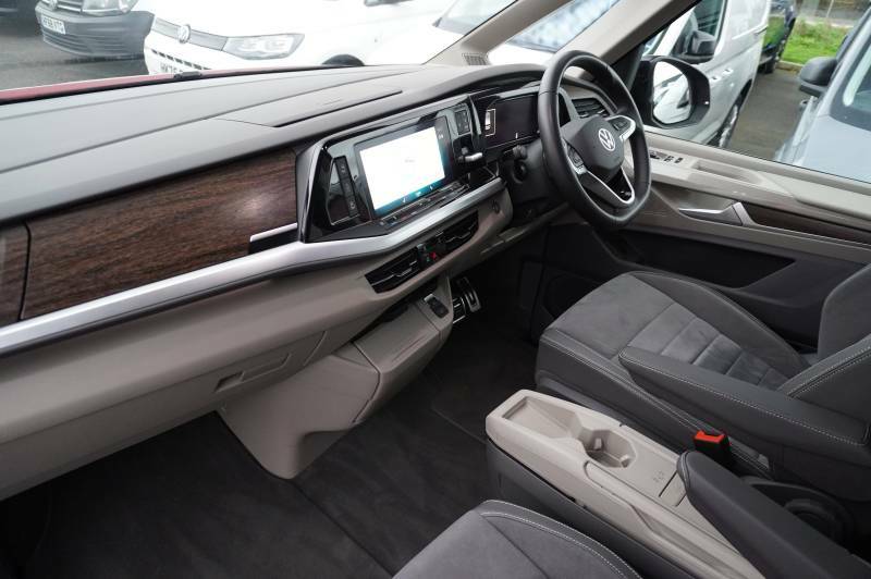 Volkswagen Multivan Tdi Dsg Style Swb - 75 HY75OVL Red #2