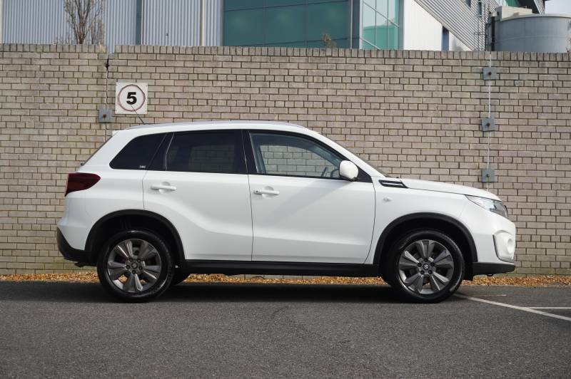 Suzuki Vitara Boosterjet 48V Hybrid Sz-t - 2021 22 KP22LXS White #4