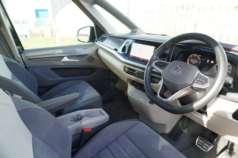 Volkswagen Multivan Tdi Lwb Dsg Style - 2025 25 HN25ZTU Black #6
