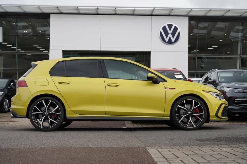 Volkswagen Golf Tsi Dsg Gti - 2024 24 HN24YOO Yellow #4