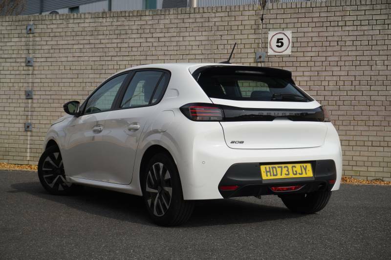 Peugeot 208 Puretech Active - 73 HD73GJY White #3