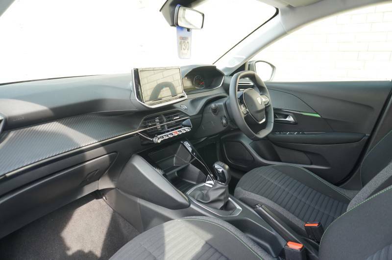 Peugeot 208 Puretech Active - 73 HD73GJY White #2