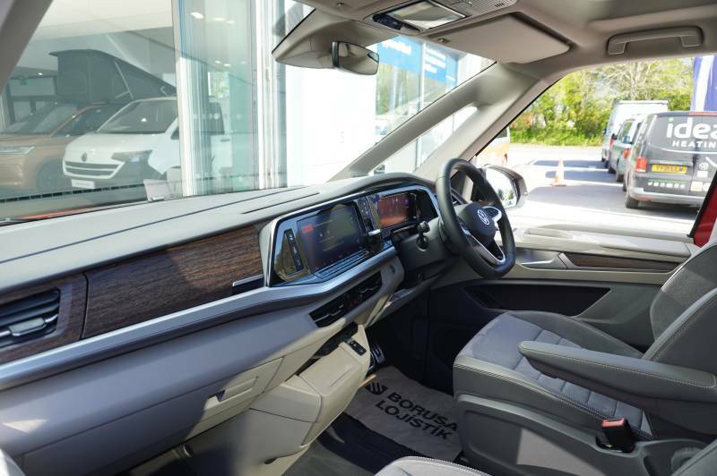 Volkswagen Multivan Tdi Dsg Style - 2026 25 DK25ZXU Red #2