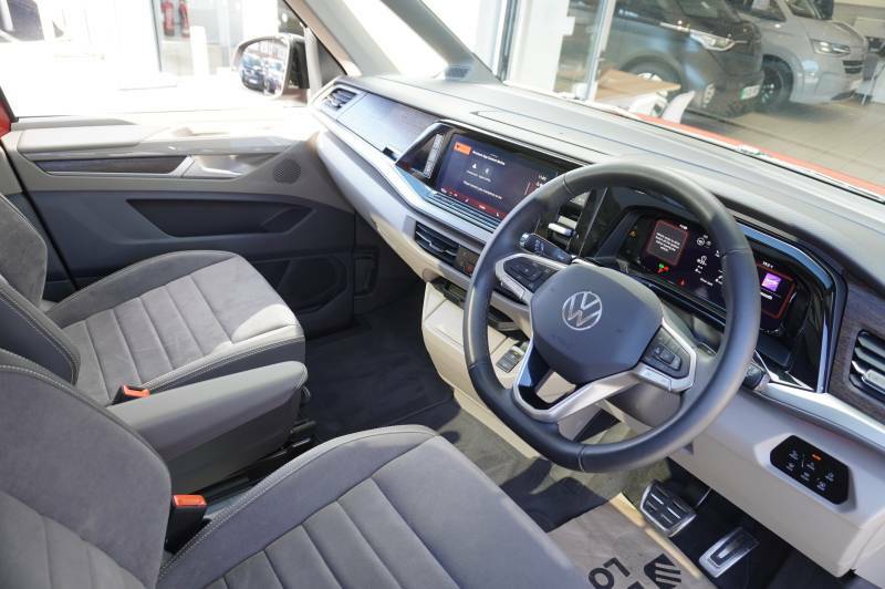 Volkswagen Multivan Tdi Dsg Style - 2026 25 DK25ZXU Red #6