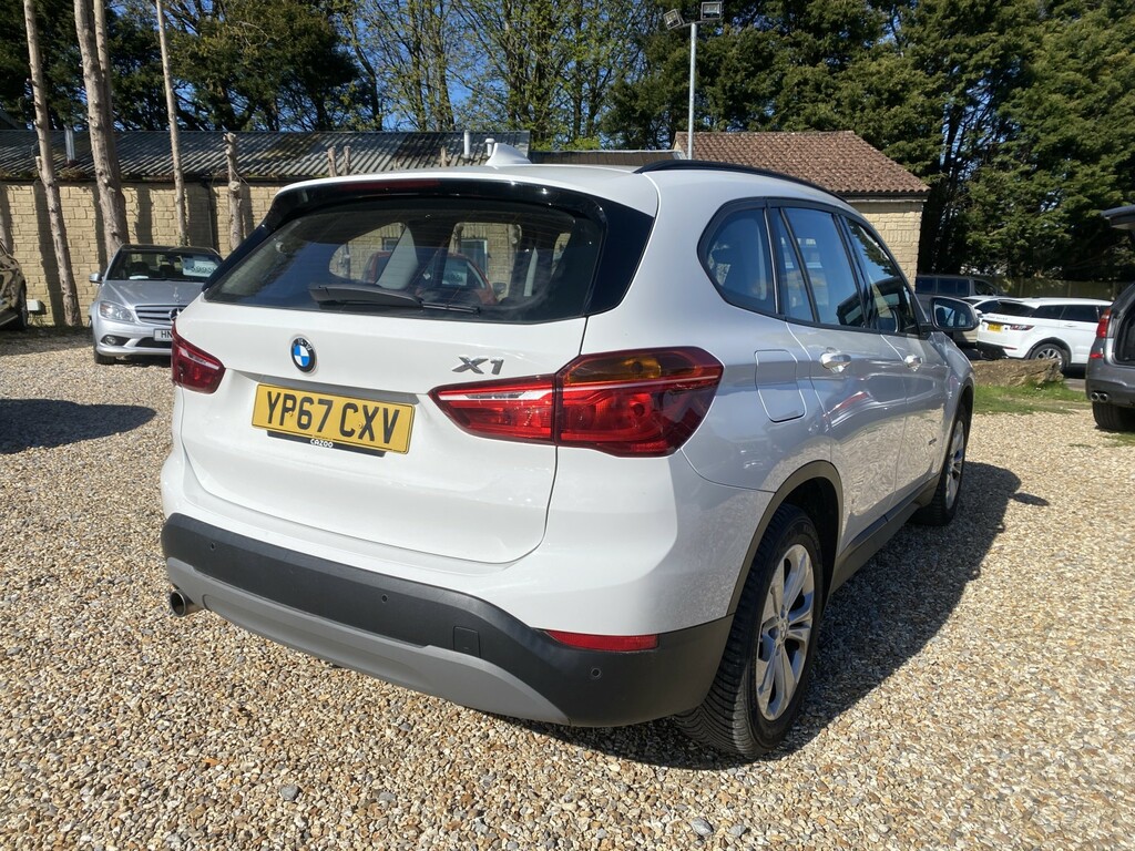 BMW X1 Suv 2.0 X1 Sdrive18d Se 2017 White #3