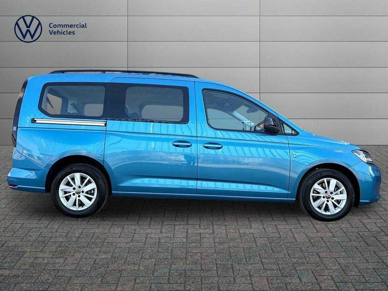 Volkswagen Caddy Maxi Life 2.0 Tdi 122 Life Dsg Blue #4