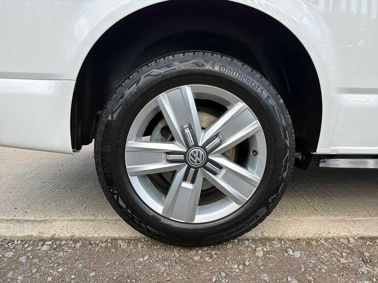 Volkswagen Transporter 2.0 Tdi 150 Highline Kombi Van Dsg VK24ZLU White #5