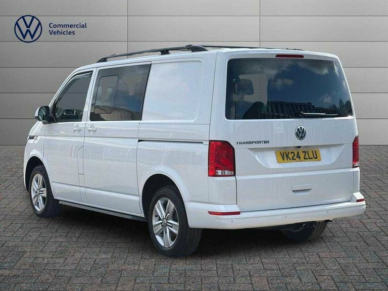 Volkswagen Transporter 2.0 Tdi 150 Highline Kombi Van Dsg VK24ZLU White #3