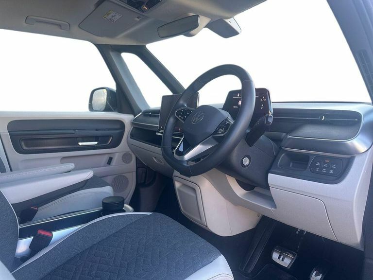 Volkswagen ID.Buzz 210Kw Style Pro 86Kwh Lwb 7 Seat KM25FOF Silver #6