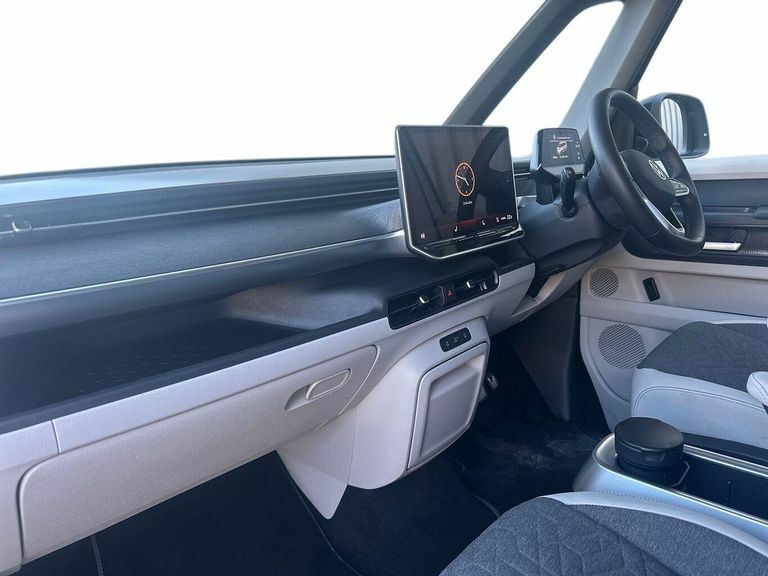 Volkswagen ID.Buzz 210Kw Style Pro 86Kwh Lwb 7 Seat KM25FOF Silver #2