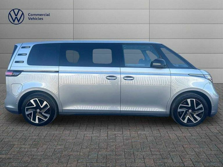 Volkswagen ID.Buzz 210Kw Style Pro 86Kwh Lwb 7 Seat KM25FOF Silver #4
