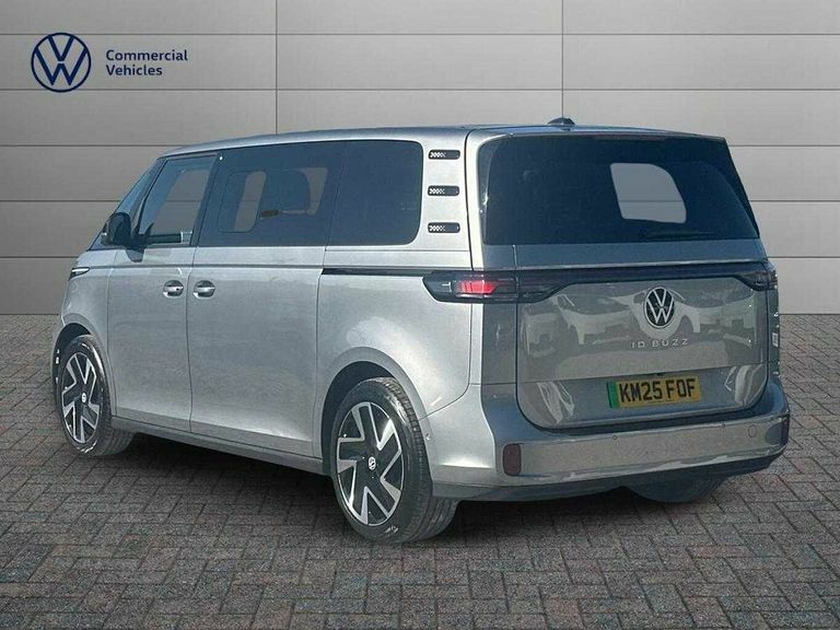 Volkswagen ID.Buzz 210Kw Style Pro 86Kwh Lwb 7 Seat KM25FOF Silver #3