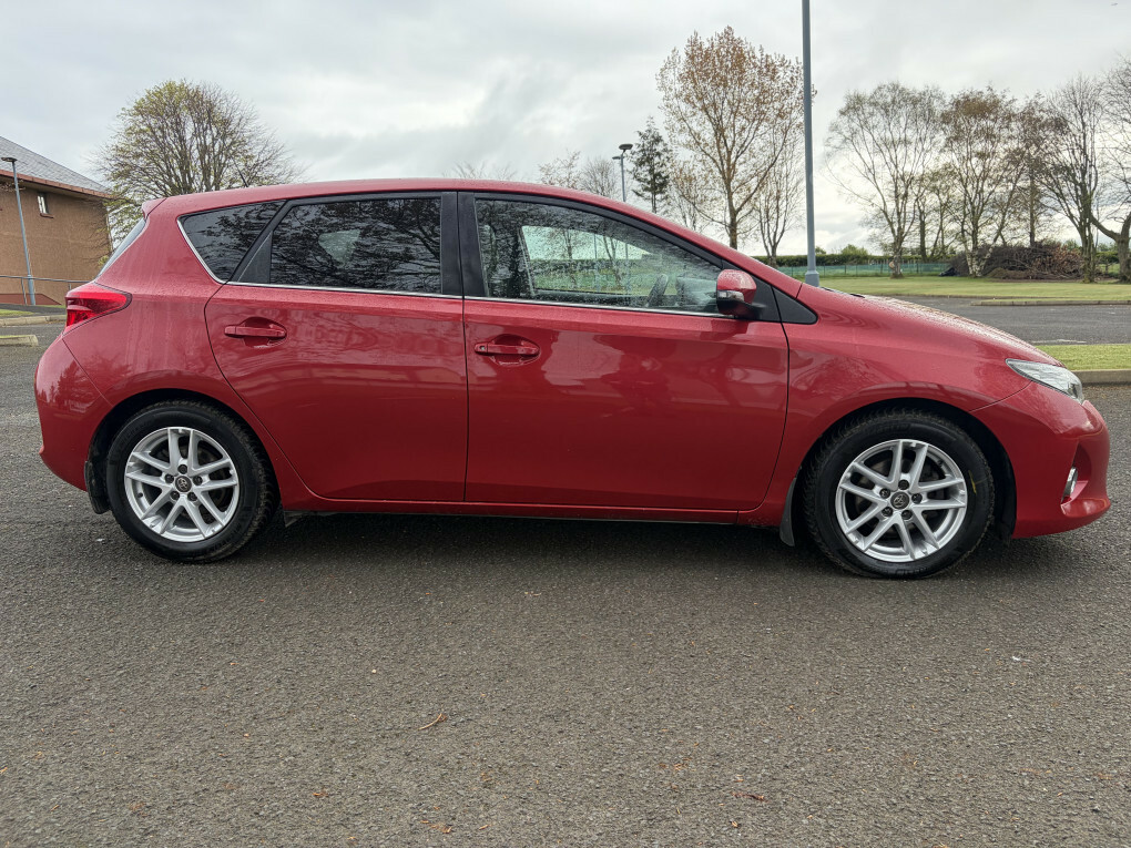 Toyota Auris Icon D-4d AY64YWE #3