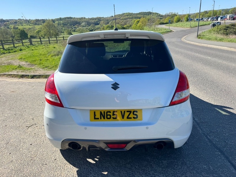 Suzuki Swift Sport White #4