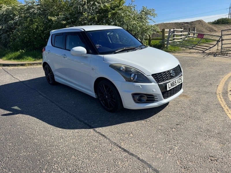 Suzuki Swift Sport White #2