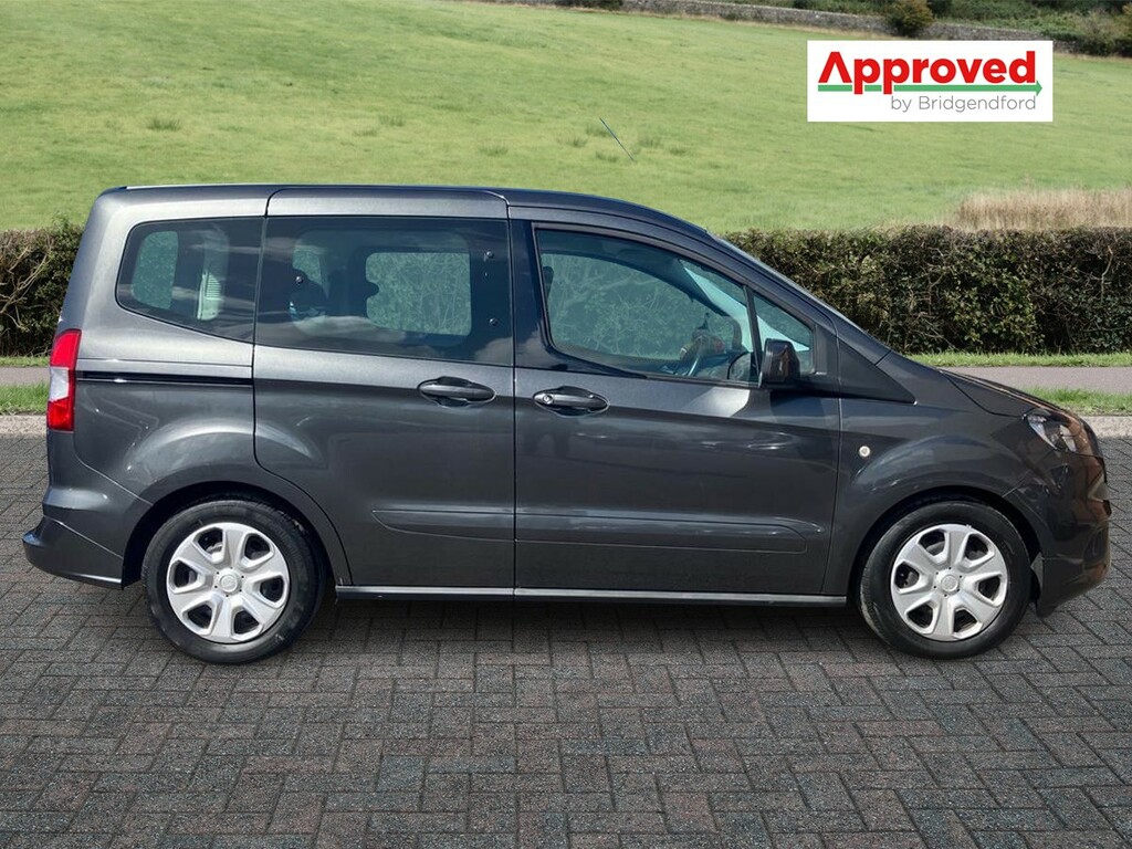 Ford Tourneo Courier 1.5 Tdci Zetec Grey #2