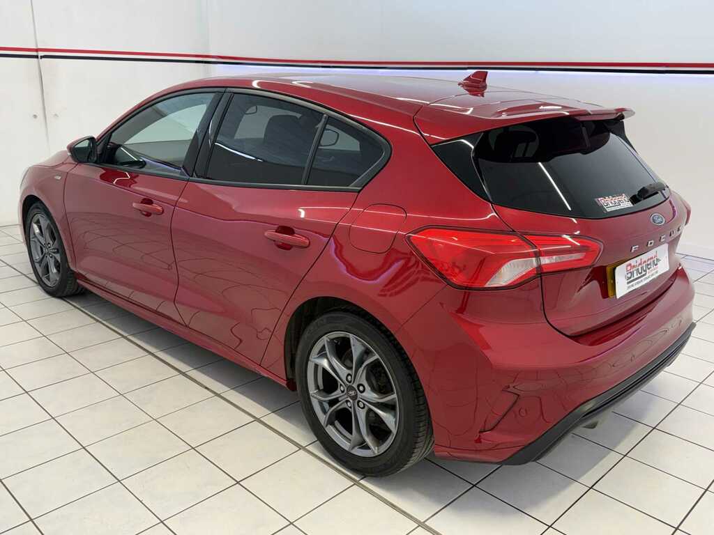 Ford Focus 1.5 Ecoblue St-line Hatchback WP70VEV Red #4