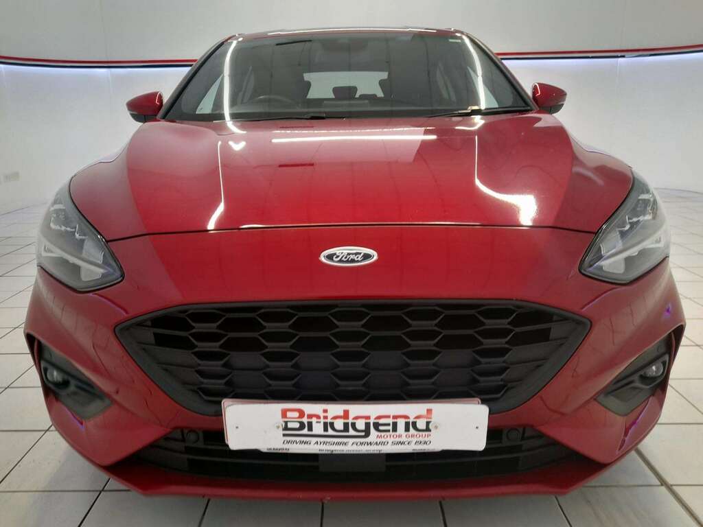 Ford Focus 1.5 Ecoblue St-line X Hatchback Red