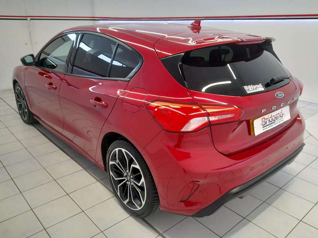 Ford Focus 1.5 Ecoblue St-line X Hatchback WP70EBF Red #4