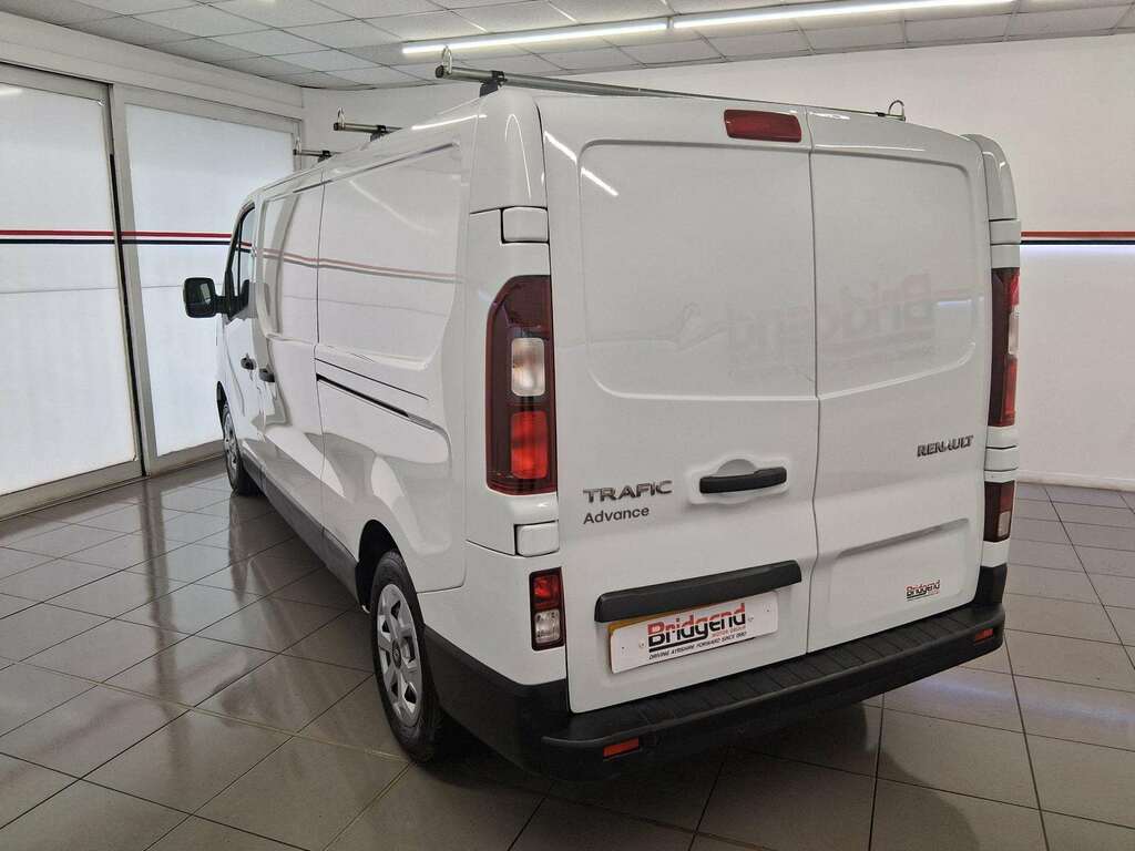 Renault Trafic 2.0 Dci Blue Ll30 Advance Panel Van Man NU74XXZ White #4