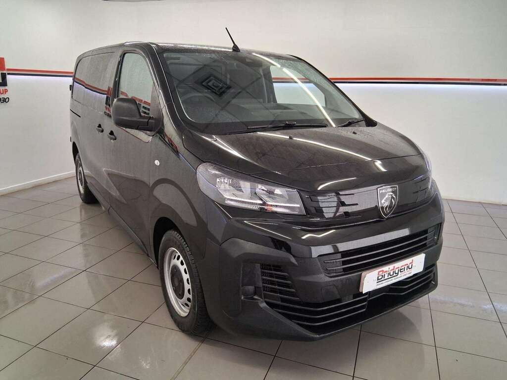 Peugeot Expert 2.0 Bluehdi Professional Standard Panel Van 6Dr Di GP25CNN Black #2