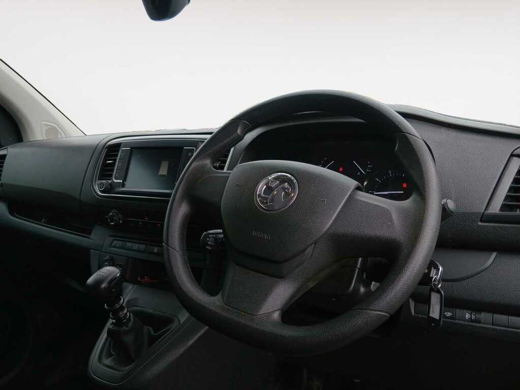Vauxhall Vivaro 2.0 Turbo D 3100 Pro Panel Van 6Dr L DL72TYU White #4