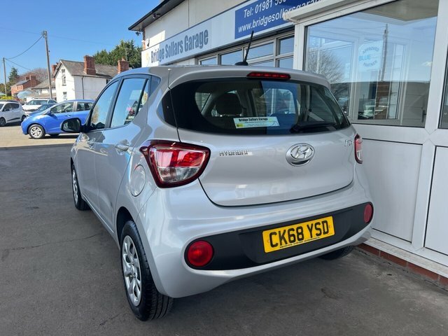 Hyundai I10 Se Hatchback Grey #3