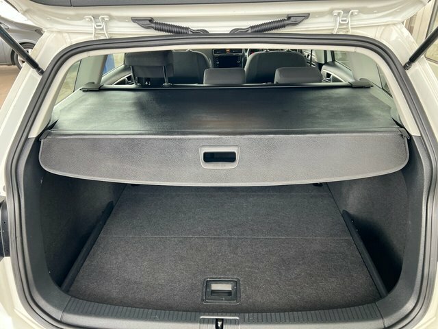 Volkswagen Golf Tdi Se Estate BT68UJL White #5