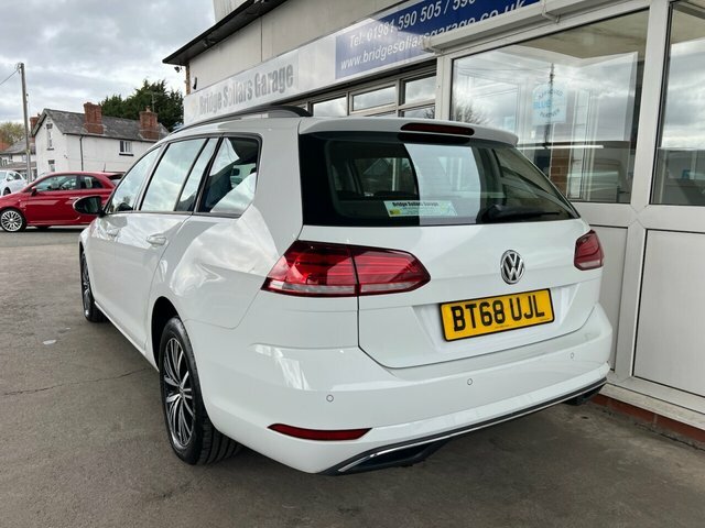 Volkswagen Golf Tdi Se Estate BT68UJL White #3