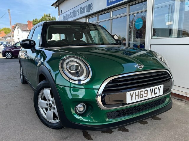 Mini Hatch Cooper Classic Hatchback Green
