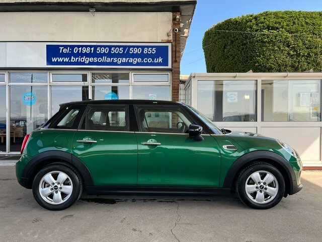 Mini Hatch Cooper Classic Hatchback YH69VCY Green #2