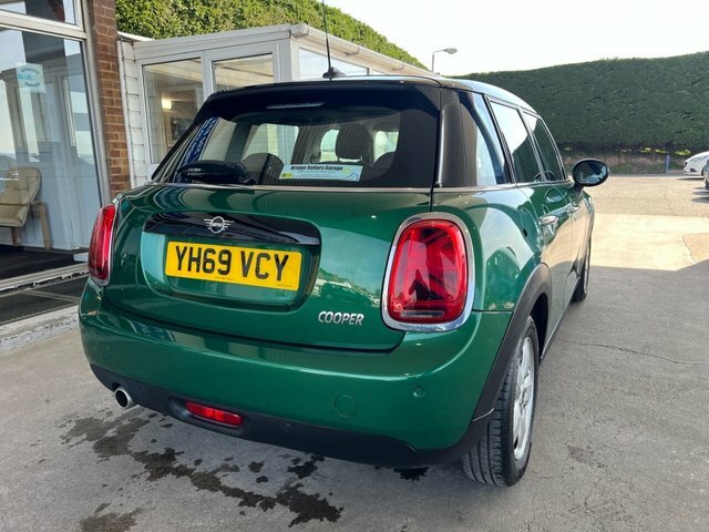 Mini Hatch Cooper Classic Hatchback YH69VCY Green #3