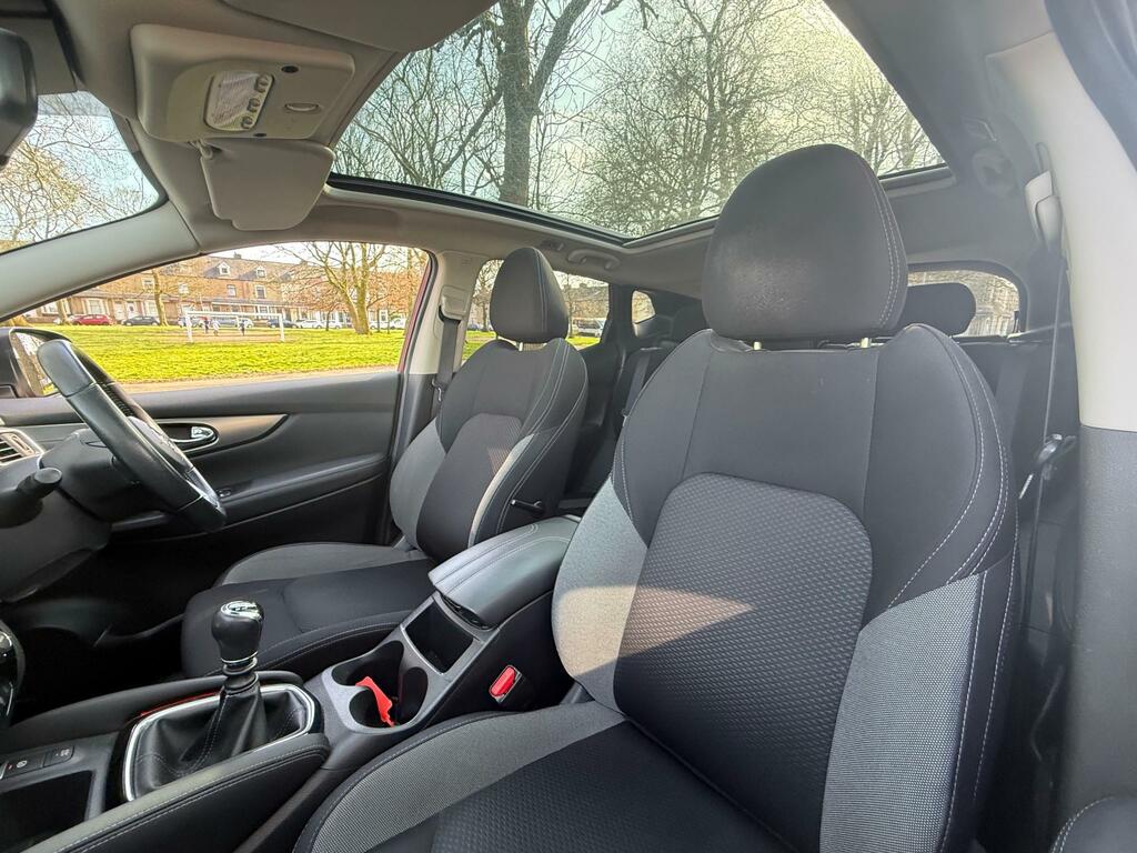 Nissan Qashqai N-connecta Dig-t BL19VSC Red #5