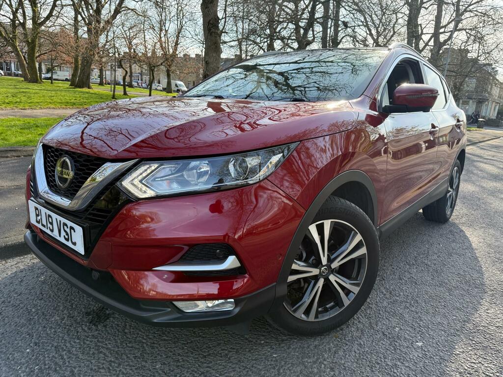 Nissan Qashqai N-connecta Dig-t Red