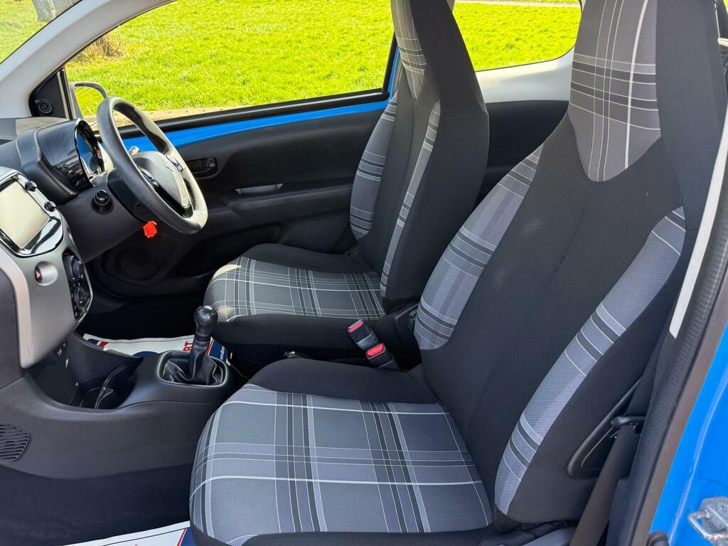 Peugeot 108 Active DG66GDU Blue #5