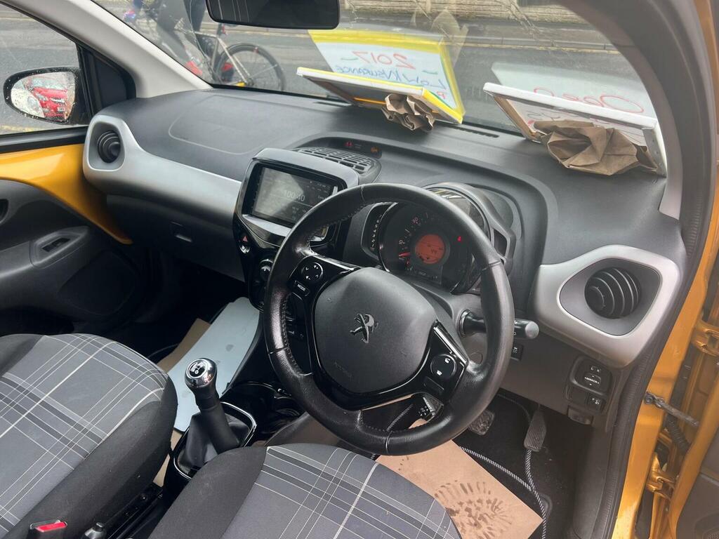 Peugeot 108 Hatchback 1.2 Puretech Allure Euro 6 201717 NA17HNL Yellow #4