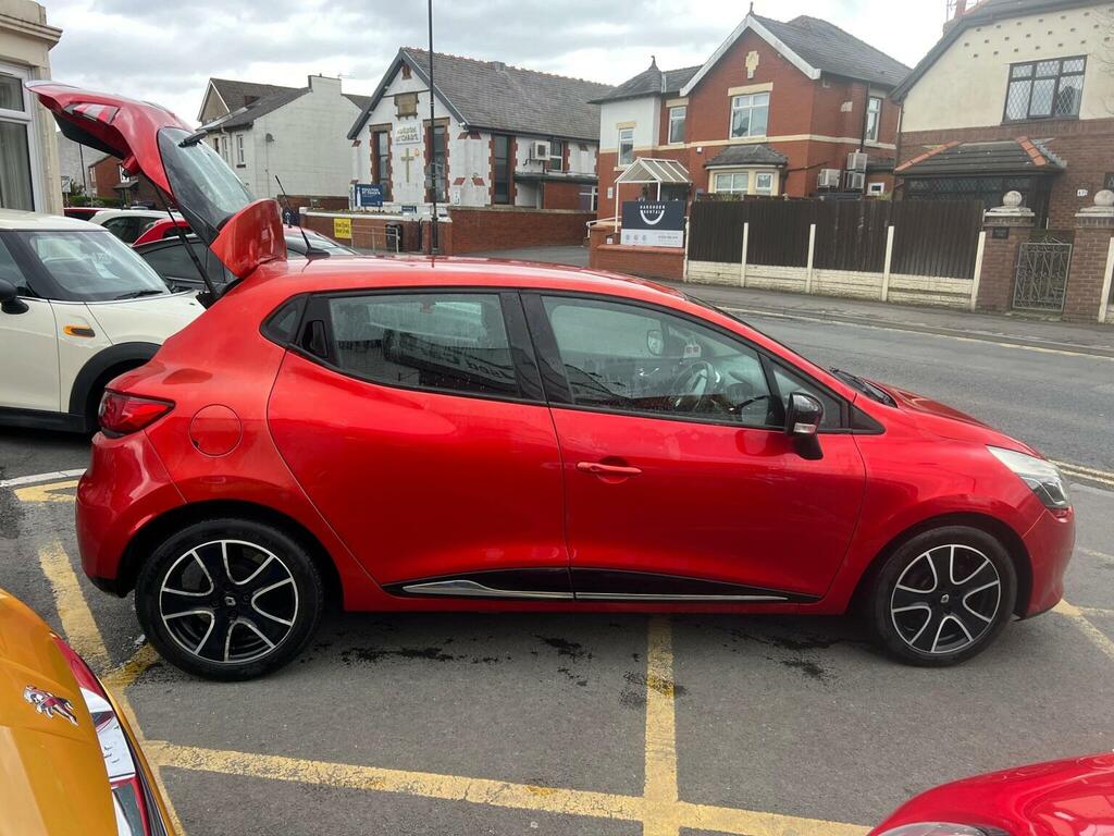 Renault Clio Hatchback 1.2 16V Dynamique Medianav Euro 5 2 ND13OMK Red #6