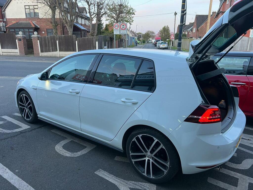 Volkswagen Golf Hatchback 2.0 Tdi Bluemotion Tech Gtd Dsg Euro 6 MD15URF White #2