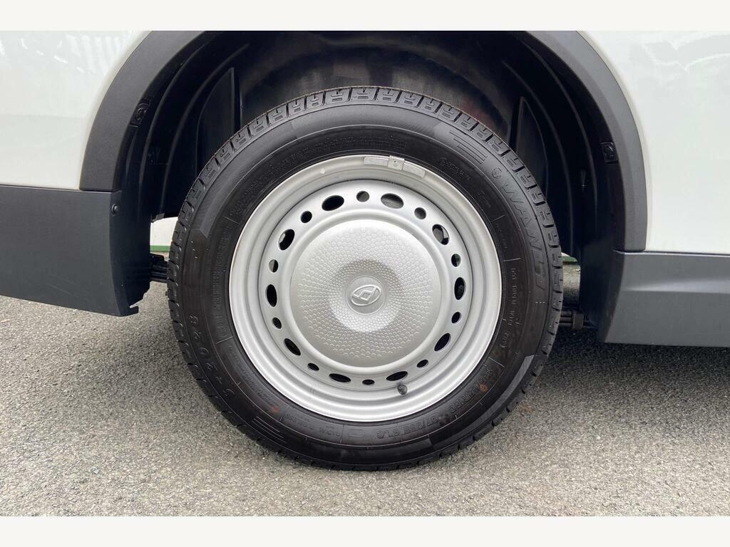 Maxus eDeliver 3 50.23Kwh Fwd L1 White #4