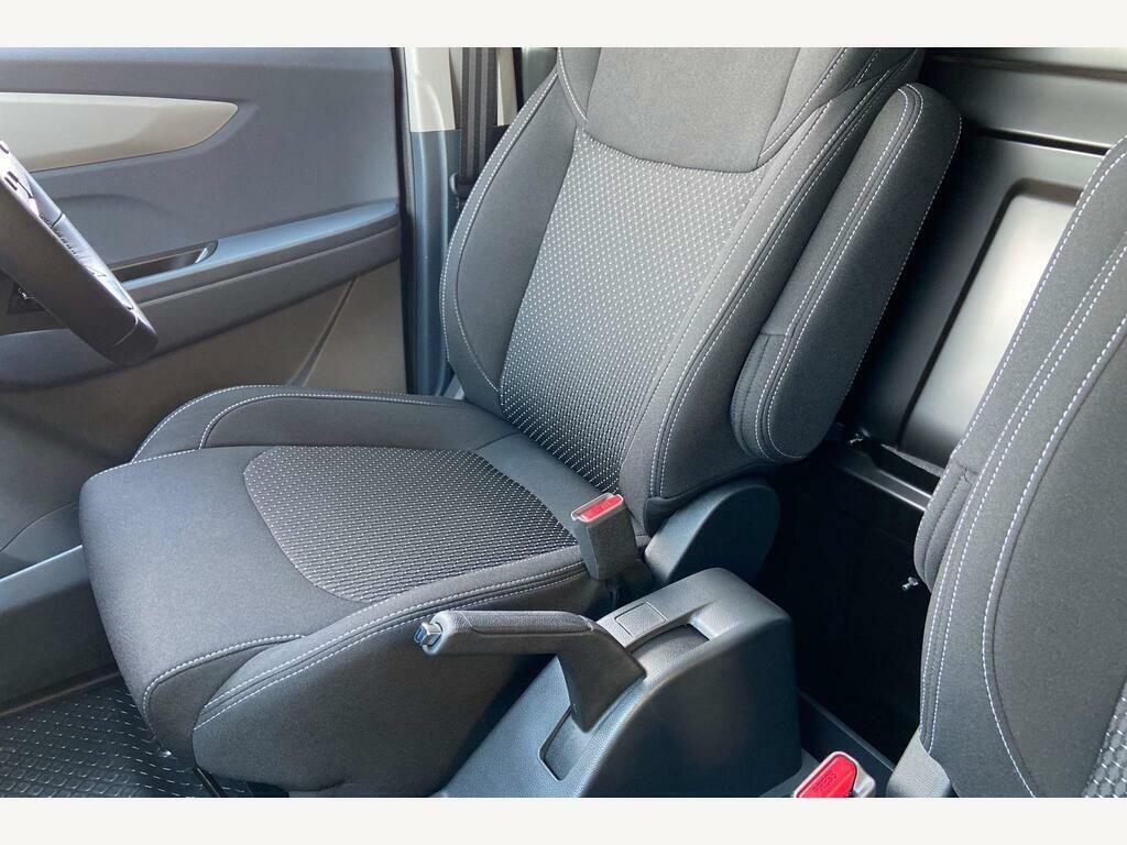Maxus eDeliver 3 50.23Kwh Fwd L1 Black #6