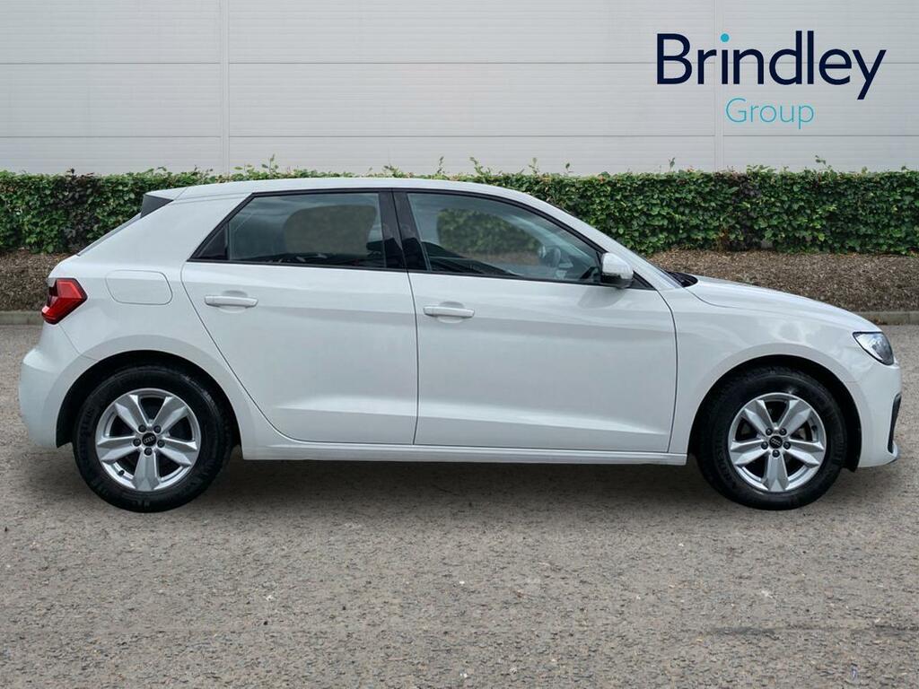 Audi A1 1.0 Tfsi 25 Technik Sportback Eu YD72BVM White #6