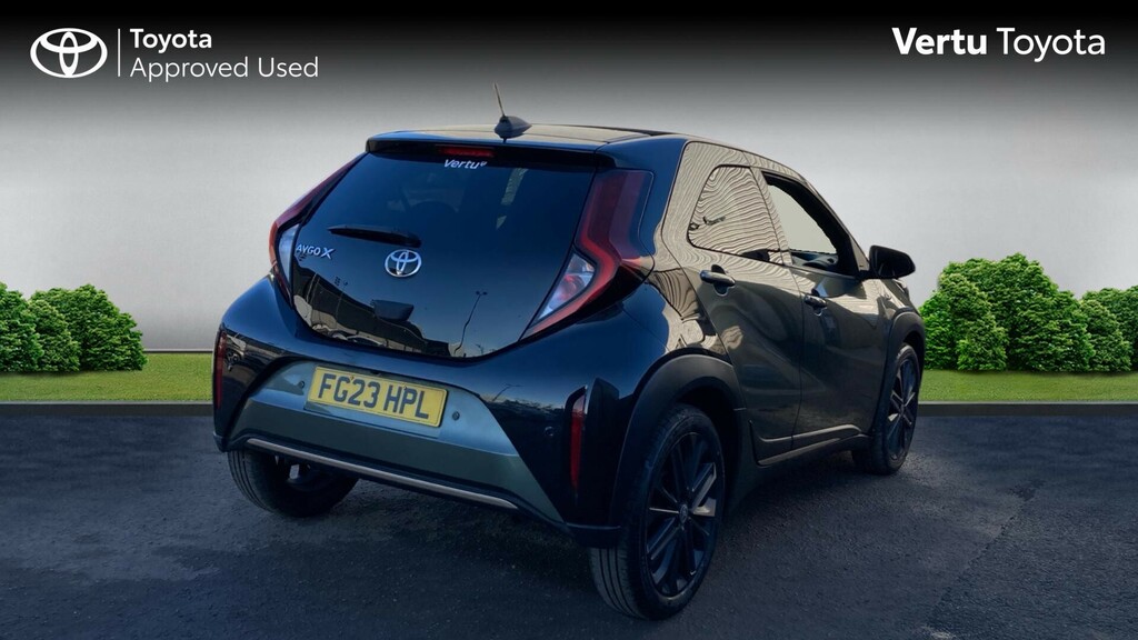Toyota Aygo X Air Edition FG23HPL Green #2