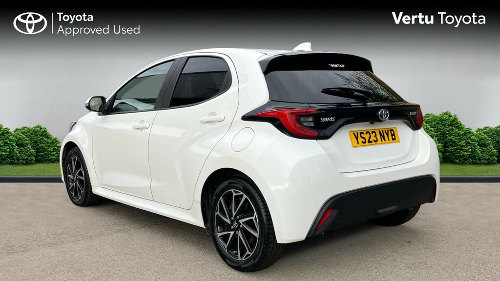 Toyota Yaris Design YS23NYB White #4
