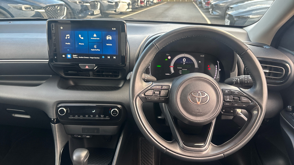 Toyota Yaris Design SG24OSY Black #5