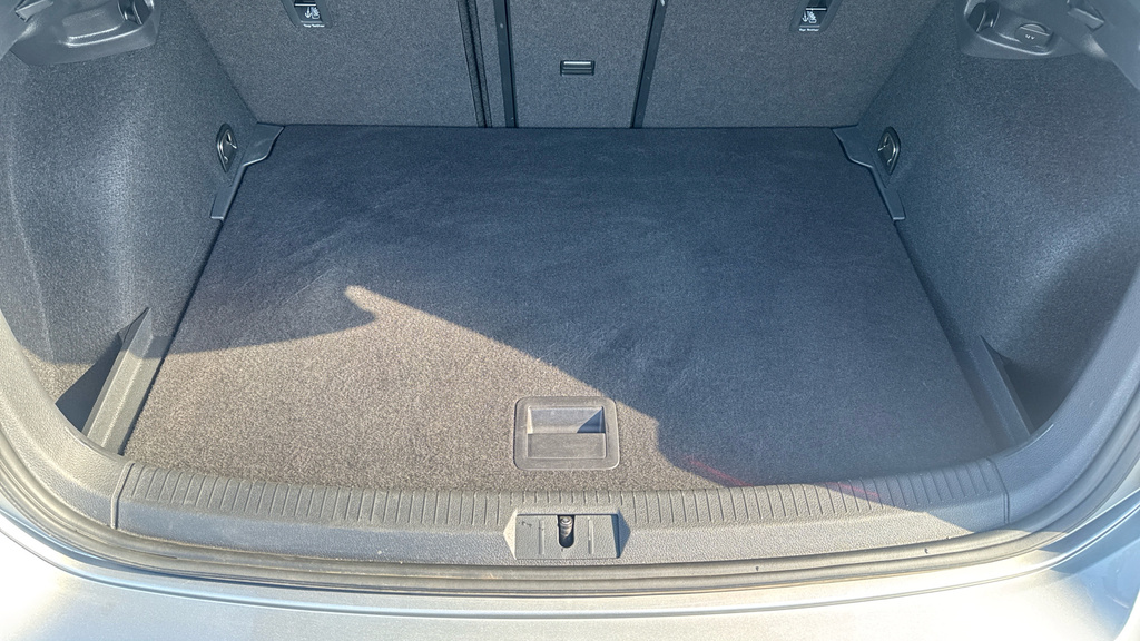 Volkswagen Golf Match Silver #4