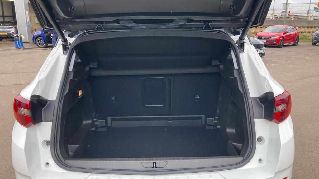 Vauxhall Grandland Ultimate White #4
