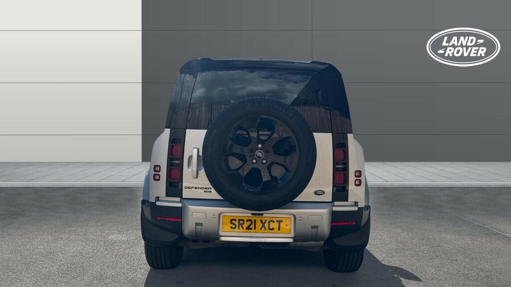 Land Rover Defender 110 Se Silver #6