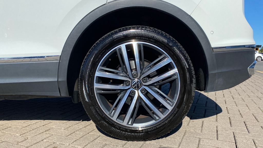 Volkswagen Tiguan Elegance White #5