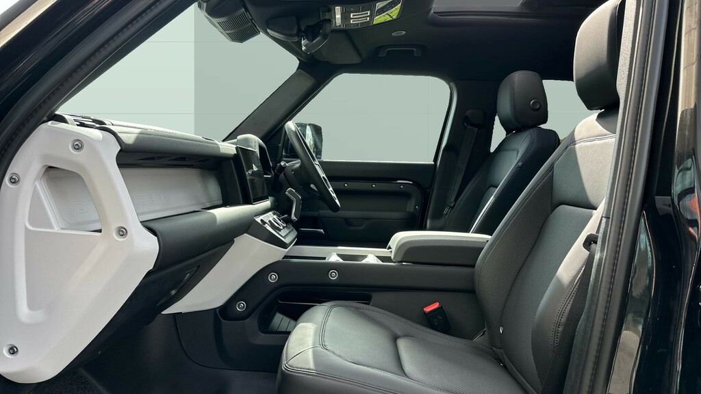 Land Rover Defender 110 X-dynamic Se WK75EYT Black #3